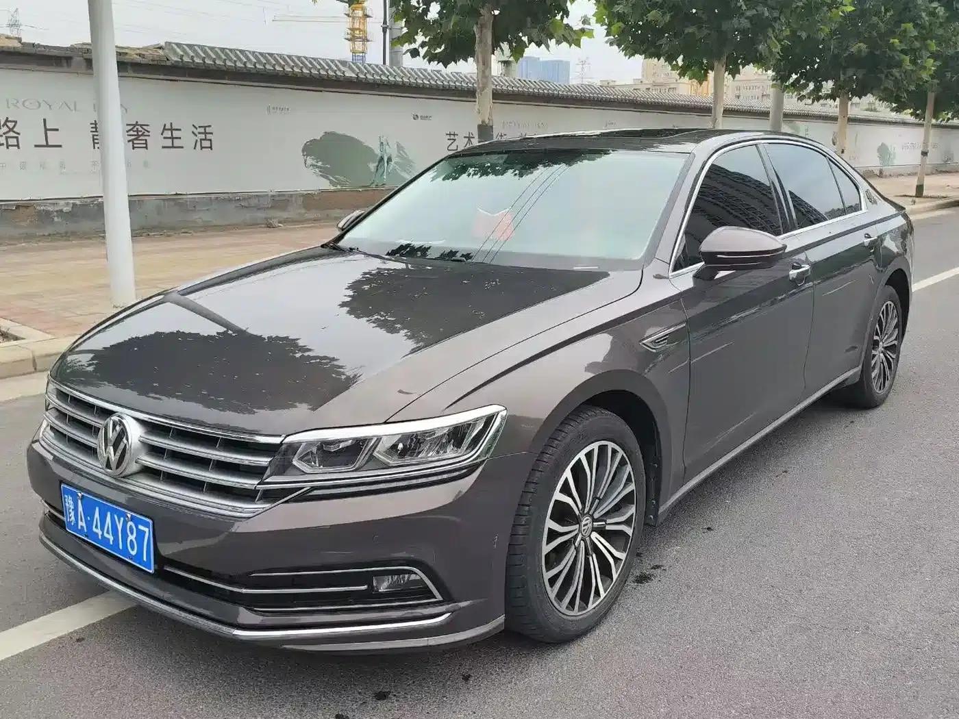 Phideon 2018 Facelift 380TSI 2WD Business Edition — миниатюра 1