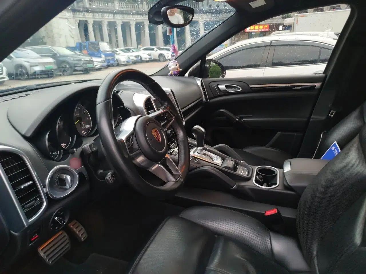 Porsche Cayenne E-Hybrid 2016 Cayenne S E-Hybrid 3.0T — миниатюра 15