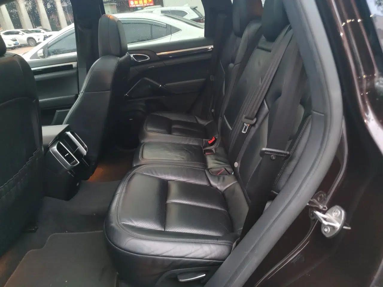 Porsche Cayenne E-Hybrid 2016 Cayenne S E-Hybrid 3.0T — миниатюра 17