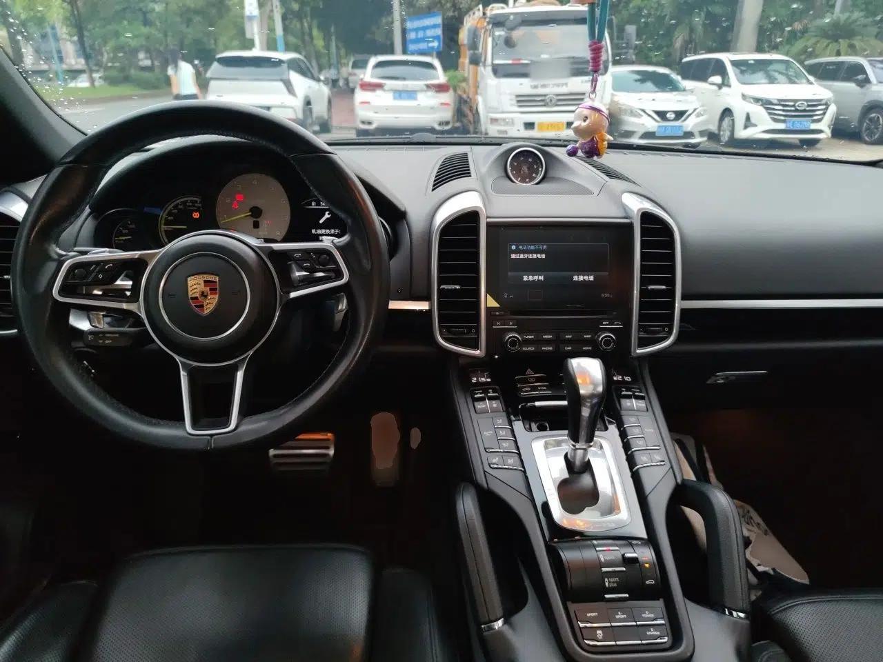 Porsche Cayenne E-Hybrid 2016 Cayenne S E-Hybrid 3.0T — миниатюра 9