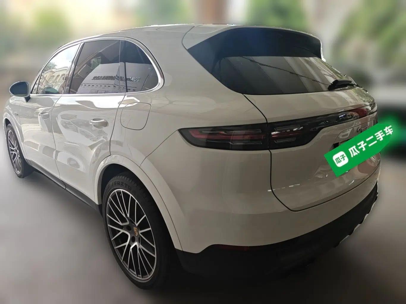 Porsche Cayenne E-Hybrid 2021 Cayenne E-Hybrid 2.0T — миниатюра 4