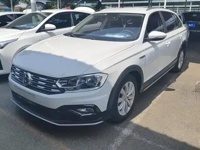 C-TREK 2018 1.5L Automatic Fashion Model