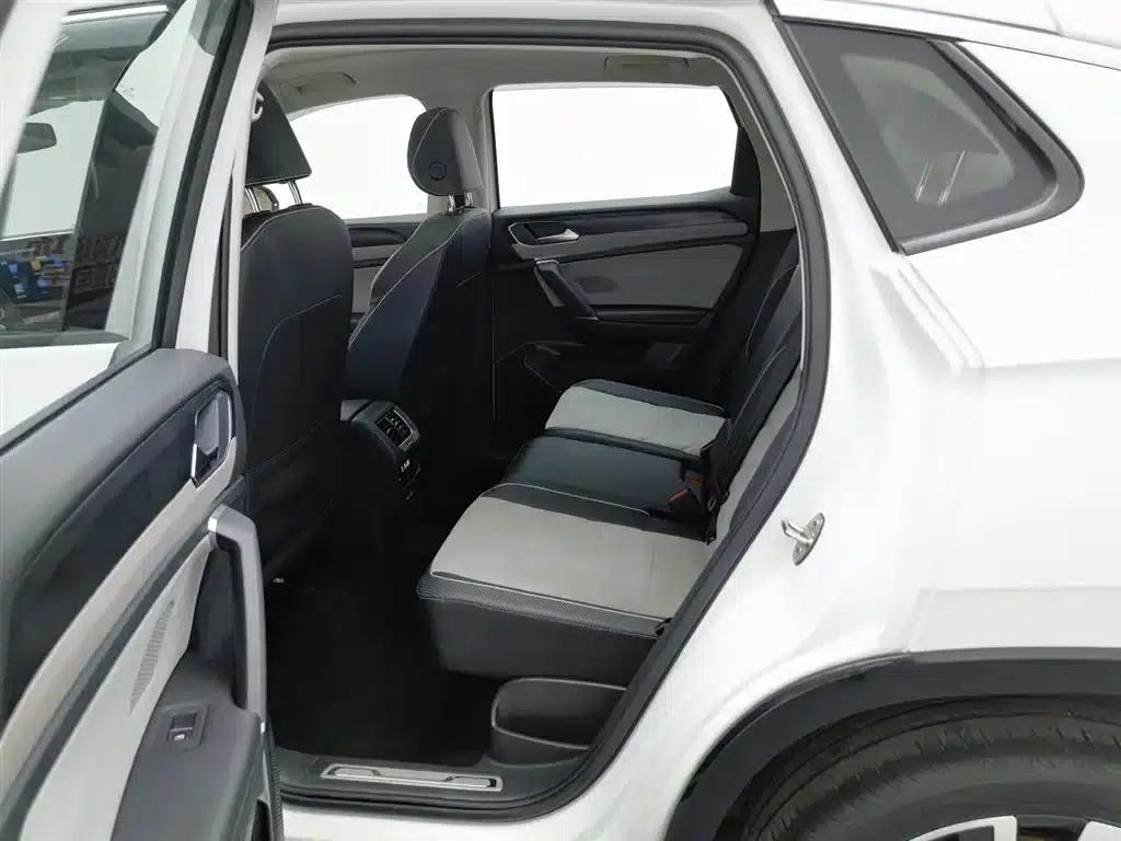 Tayron X 2023 330TSI 2WD Premium High-Performance Edition — миниатюра 15