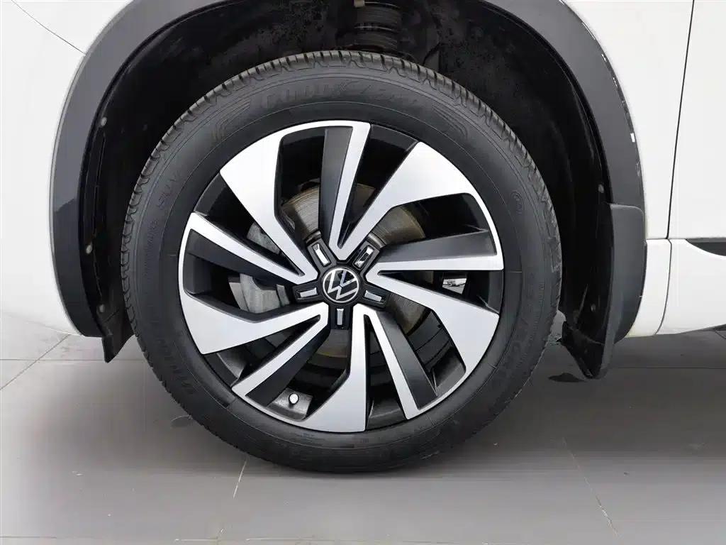 Tayron X 2023 330TSI 2WD Premium High-Performance Edition — миниатюра 17