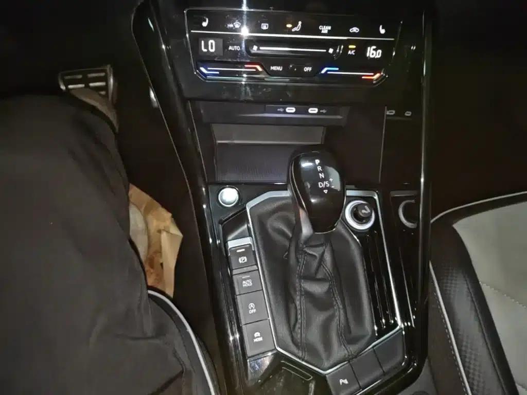 Tayron X 2020 330TSI 2WD Premium Intelligent Edition — миниатюра 14