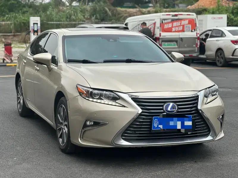 Lexus ES 2015 300h Comfort Edition — миниатюра 3