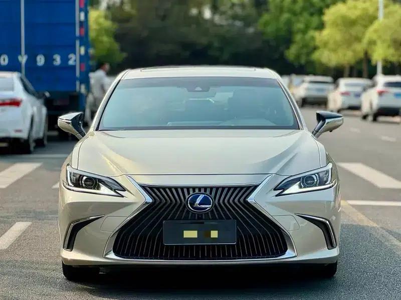 Lexus ES 2020 300h Premium Edition (China VI Emission Standard) — миниатюра 2