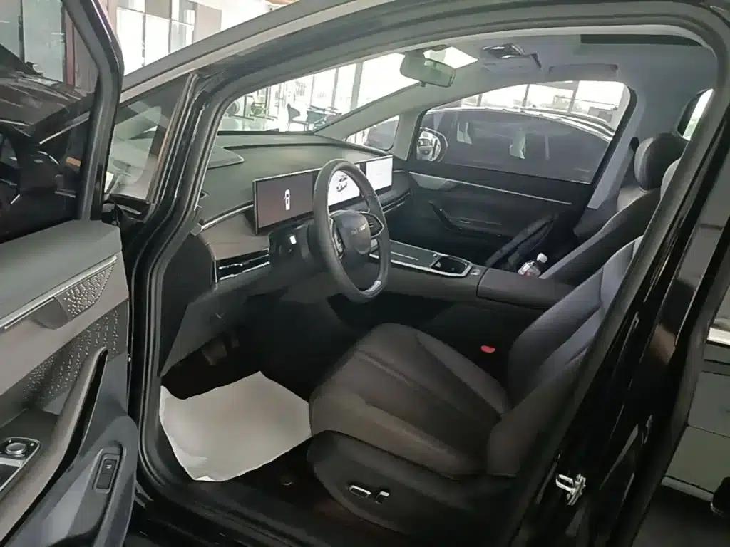 Maxus G70 2024 2.0T Automatic Luxury Edition 7-seater — миниатюра 16
