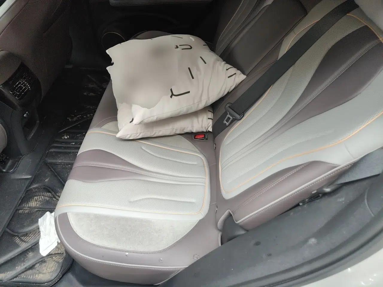 BYD Frigate 07 2023 DM-i 100KM Prestige Model — миниатюра 17
