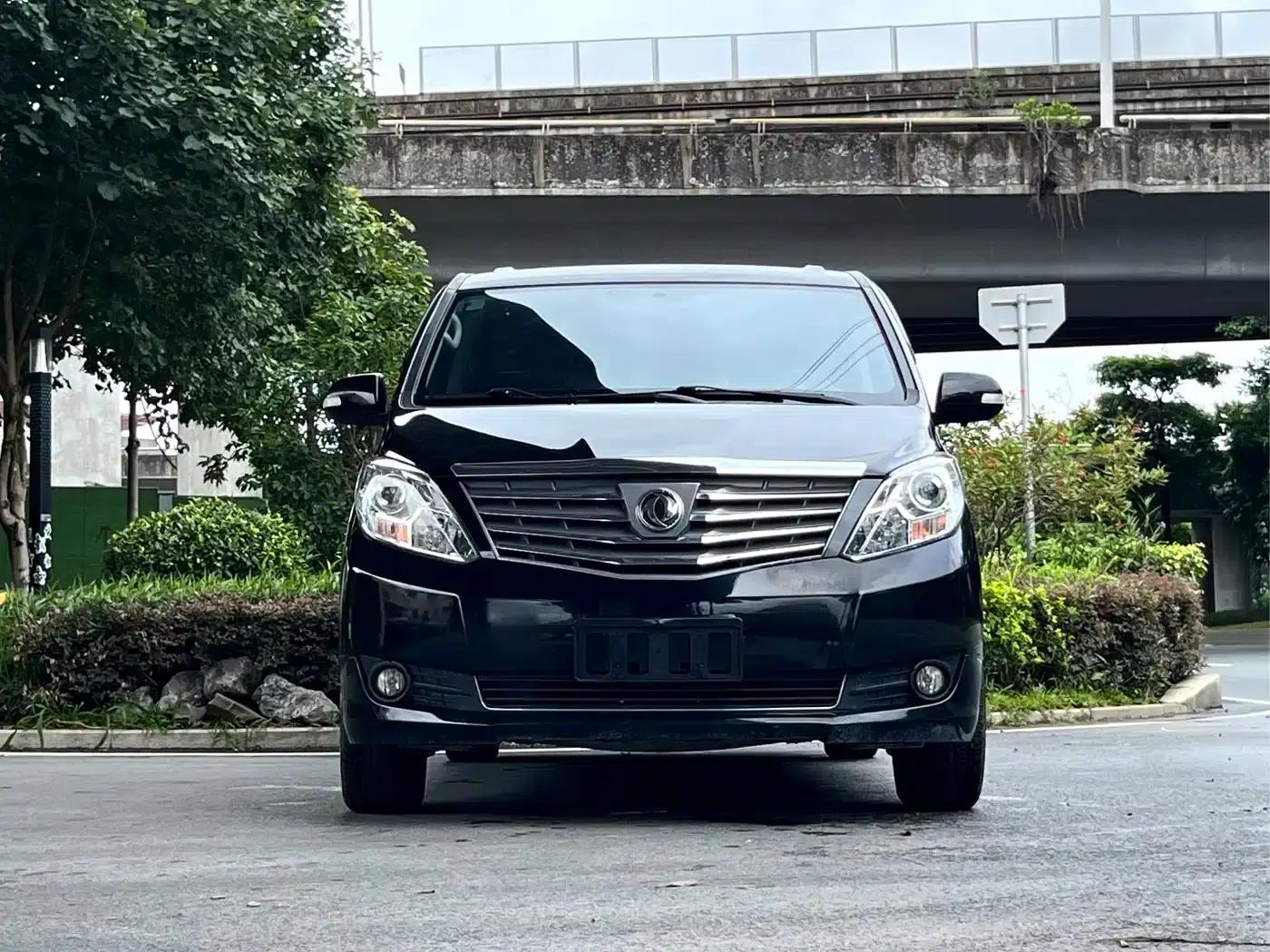 Lingzhi PLUS 2021 2.0L Manual Deluxe 7-Seater — миниатюра 2