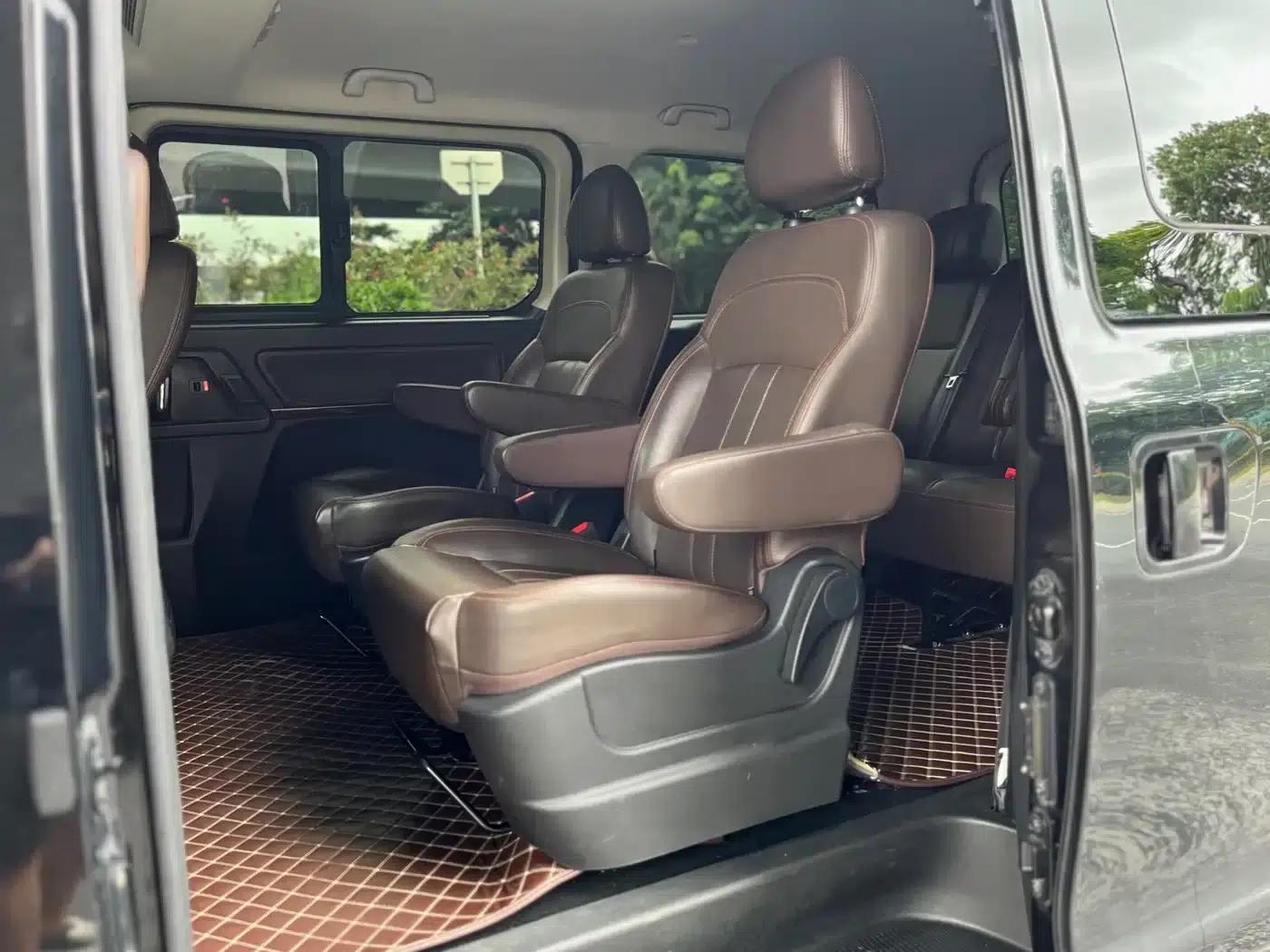 Lingzhi PLUS 2021 2.0L Manual Deluxe 7-Seater — миниатюра 15