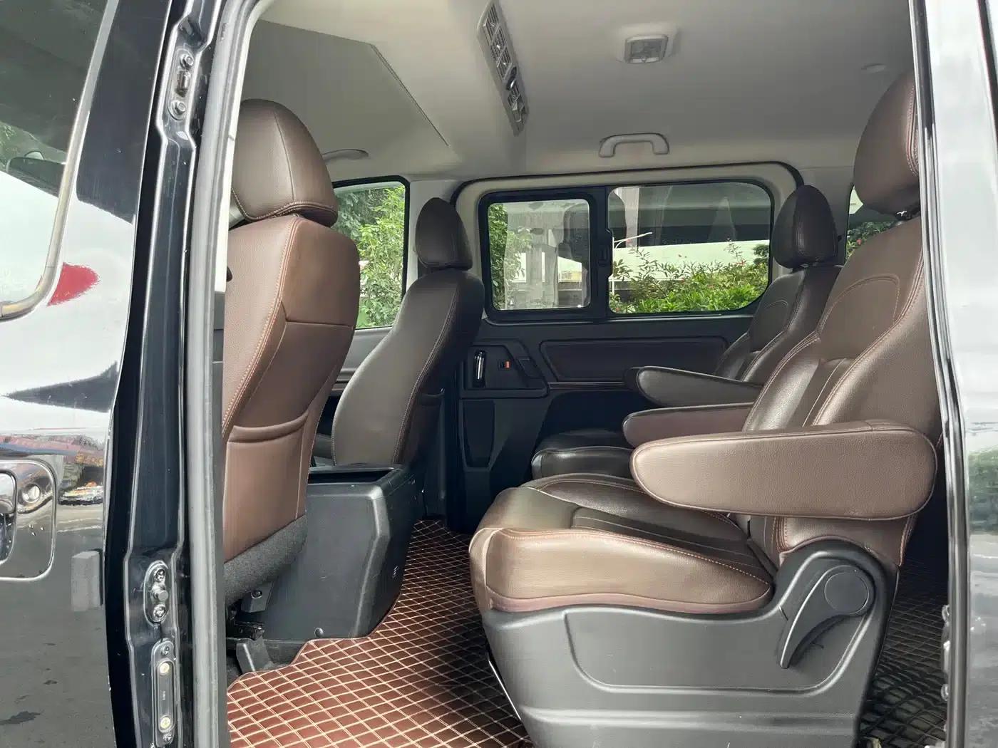 Lingzhi PLUS 2021 2.0L Manual Deluxe 7-Seater — миниатюра 16