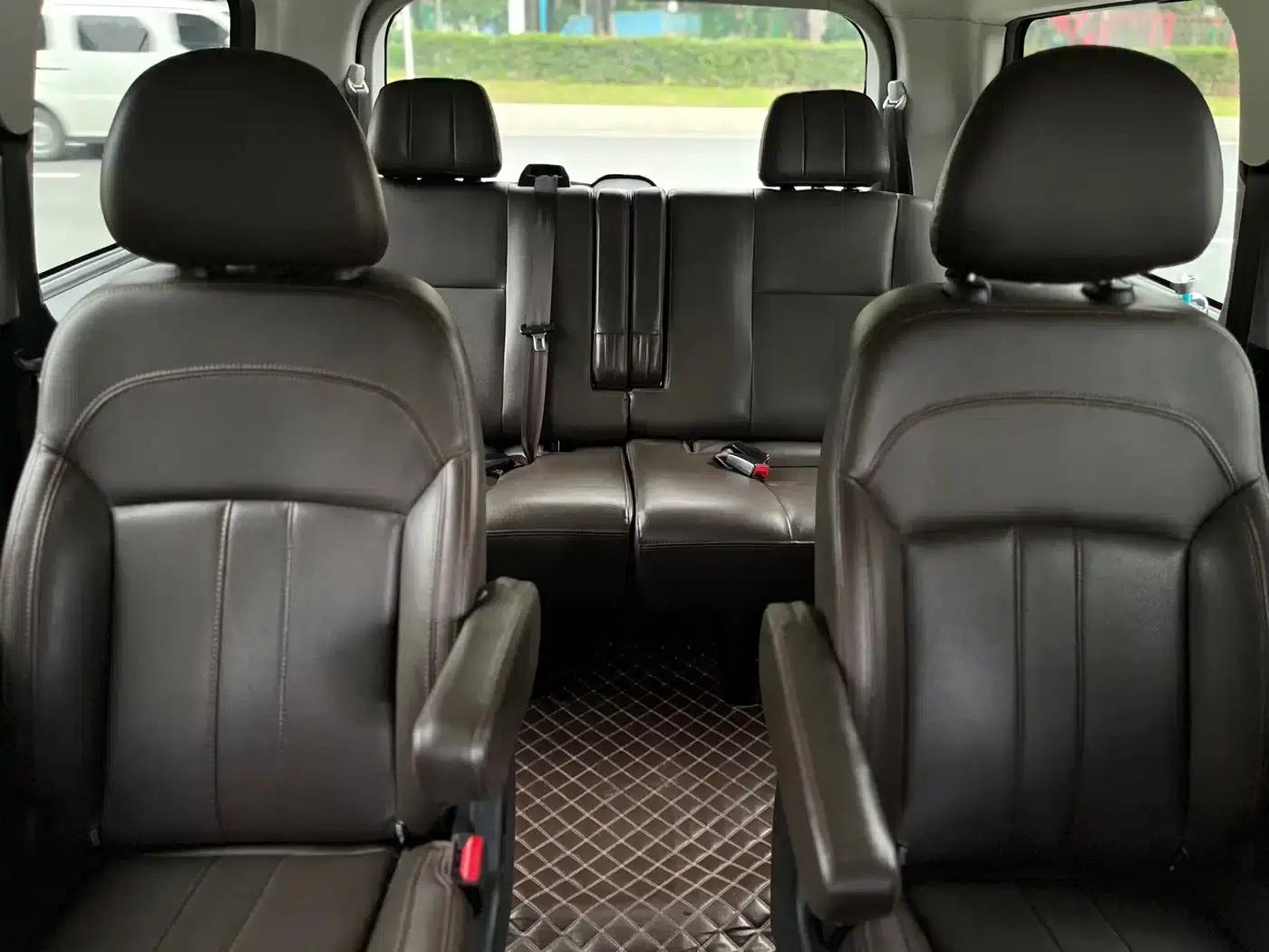 Lingzhi PLUS 2021 2.0L Manual Deluxe 7-Seater — миниатюра 20