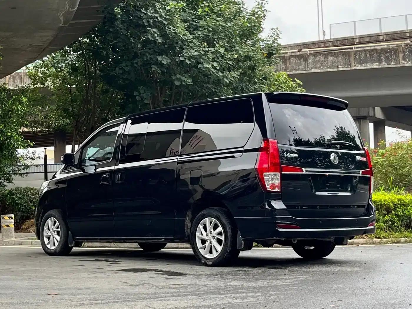 Lingzhi PLUS 2021 2.0L Manual Deluxe 7-Seater — миниатюра 4