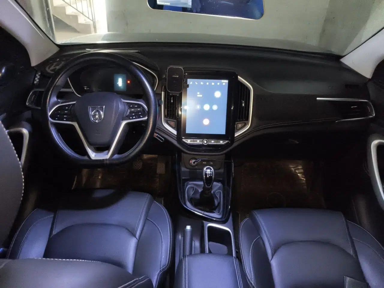 Baojun 530 2020 1.5T Manual Luxury Version 6 Seats — миниатюра 6