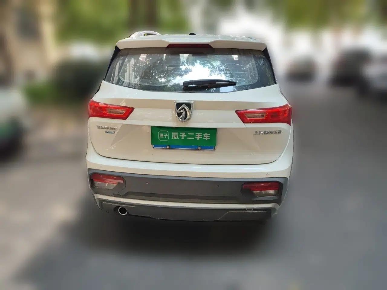 Baojun 530 2020 1.5T Manual Luxury Version 6 Seats — миниатюра 5
