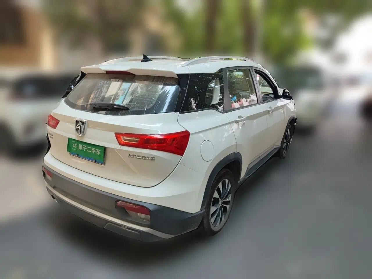 Baojun 530 2020 1.5T Manual Luxury Version 6 Seats — миниатюра 6