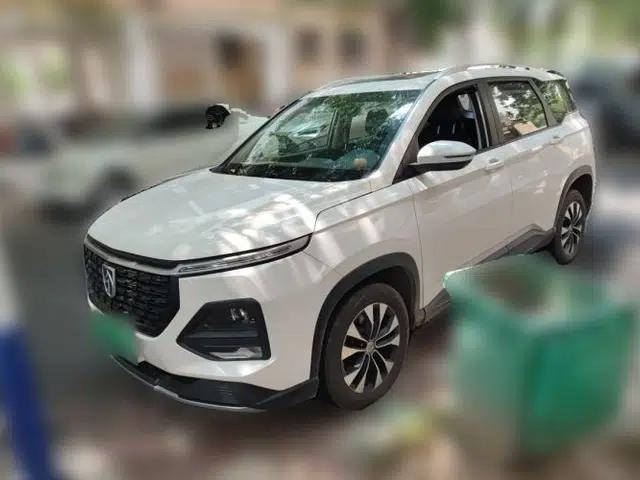 Baojun 530 2020 1.5T Manual Luxury Version 6 Seats
