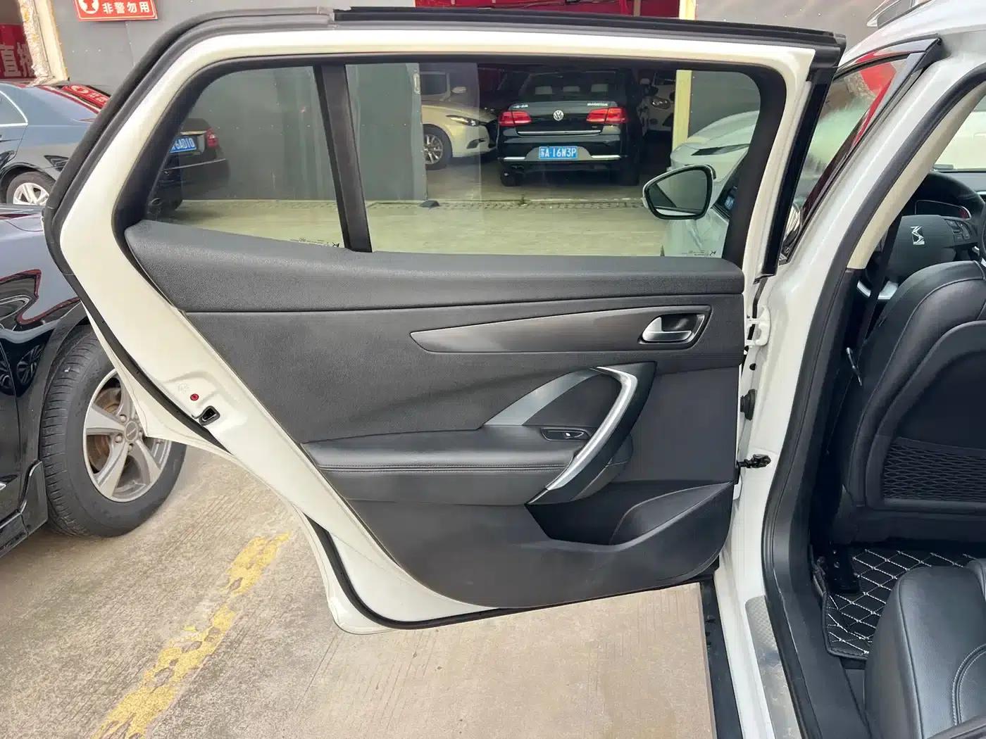 DS 6 2016 1.6T Luxury Edition THP160 — миниатюра 11