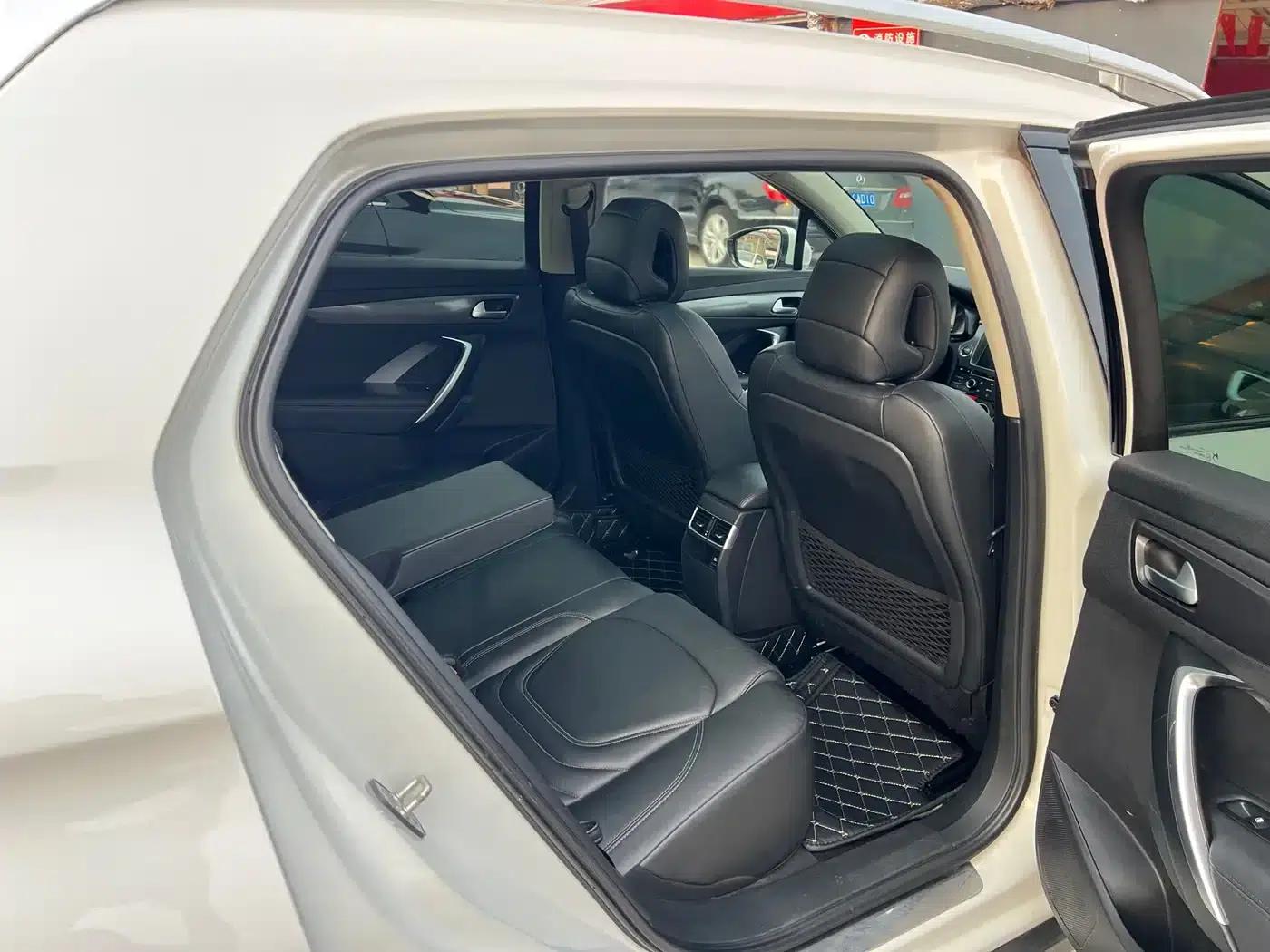 DS 6 2016 1.6T Luxury Edition THP160 — миниатюра 18