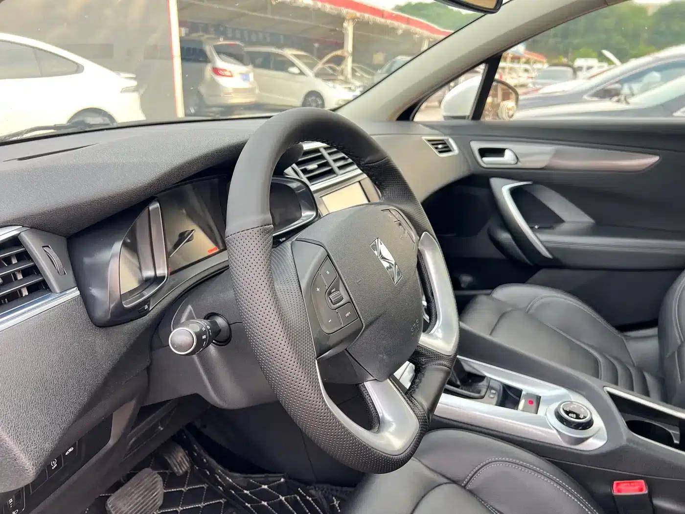 DS 6 2016 1.6T Luxury Edition THP160 — миниатюра 8