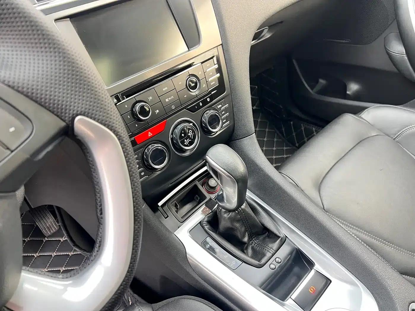 DS 6 2016 1.6T Luxury Edition THP160 — миниатюра 9