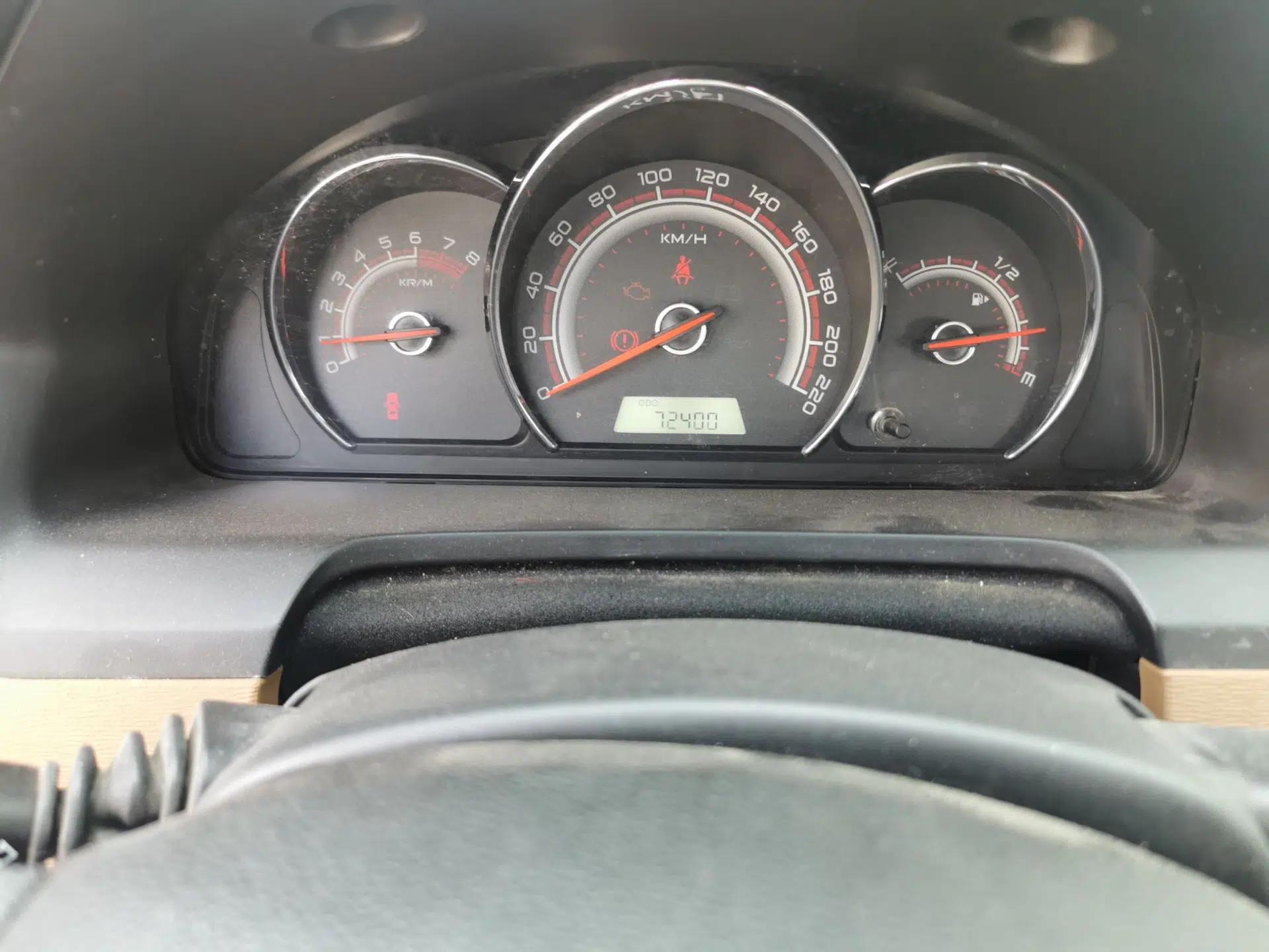 Baojun 630 2013 1.5L manual Elite version — миниатюра 12