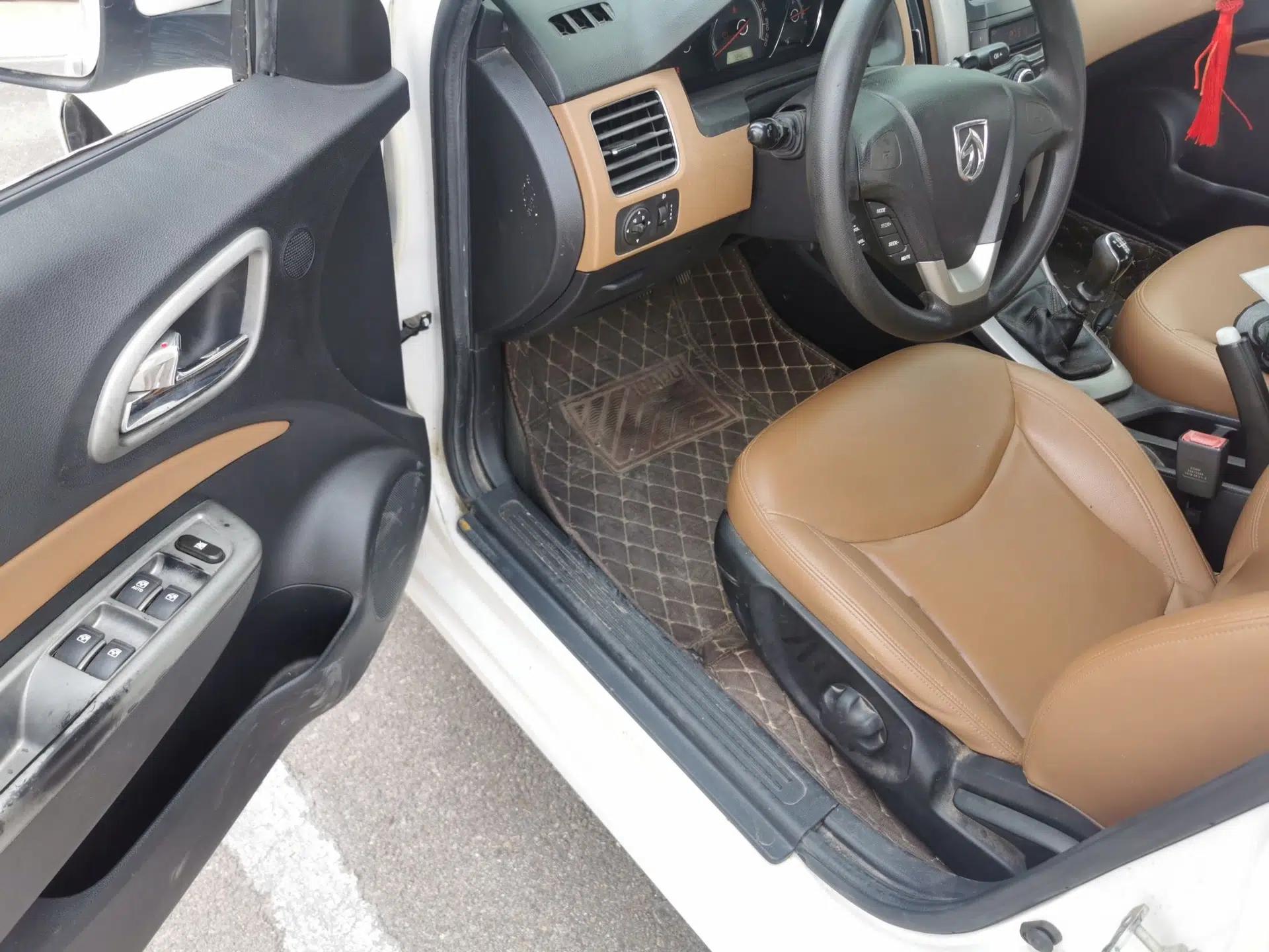 Baojun 630 2013 1.5L manual Elite version — миниатюра 16