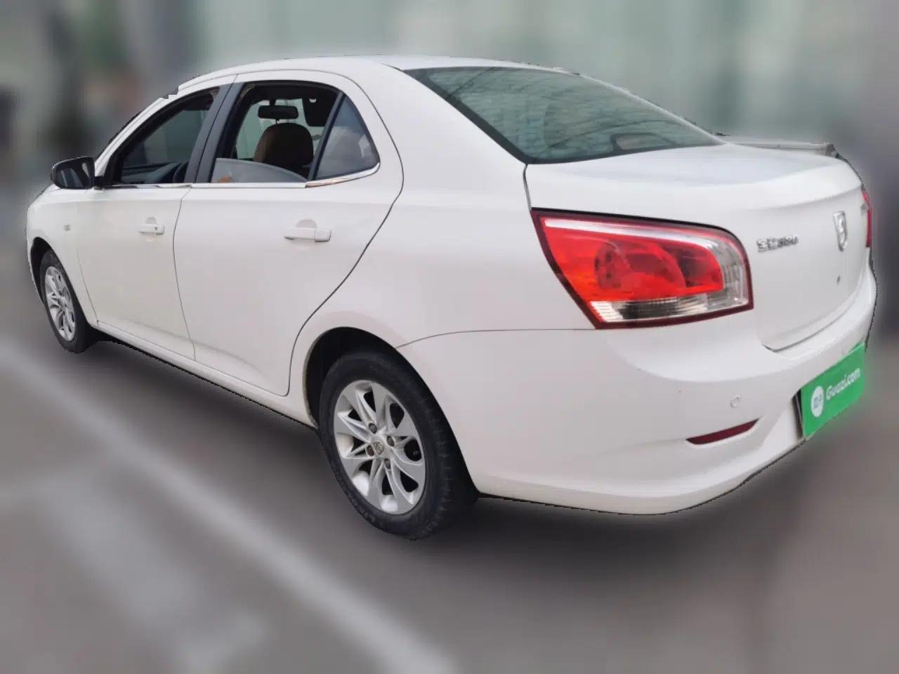 Baojun 630 2013 1.5L manual Elite version — миниатюра 4