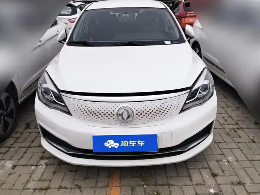 Dongfeng Fengshen E70 2021 500 Super Enjoy Edition — миниатюра 2