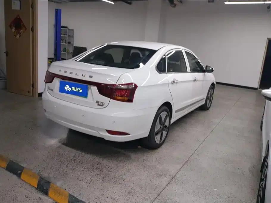 Dongfeng Fengshen E70 2021 500 Super Enjoy Edition — миниатюра 3