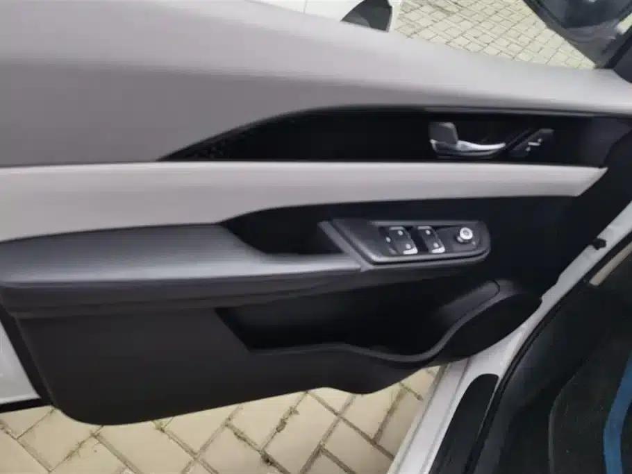 Dongfeng Fengshen E70 2021 500 Super Enjoy Edition — миниатюра 7