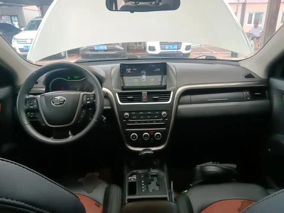 Bestune X80 2017 2.0L automatic Technology trim level — миниатюра 12