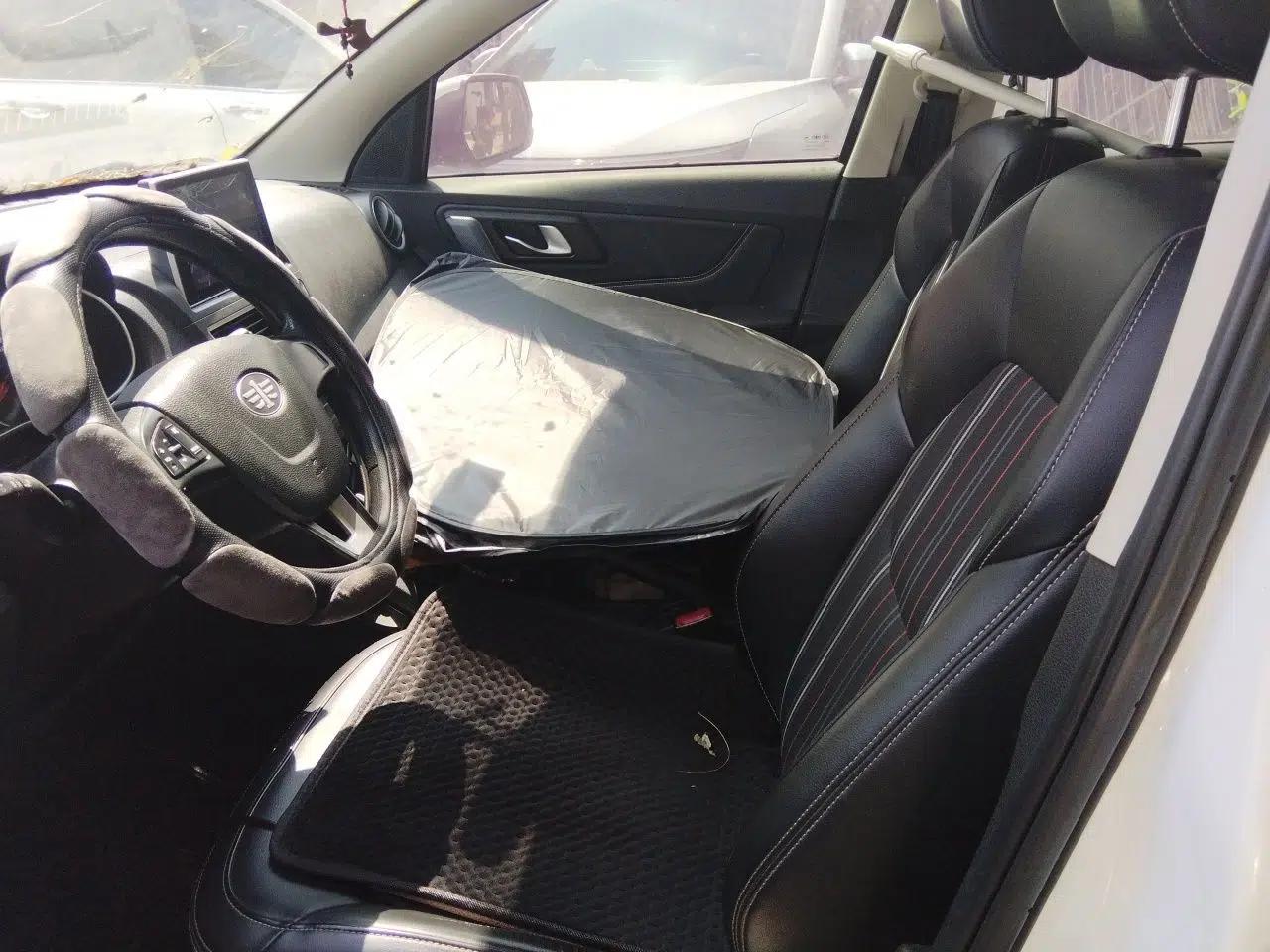 Bestune X40 2017 1.6L Manual Luxury Edition — миниатюра 15
