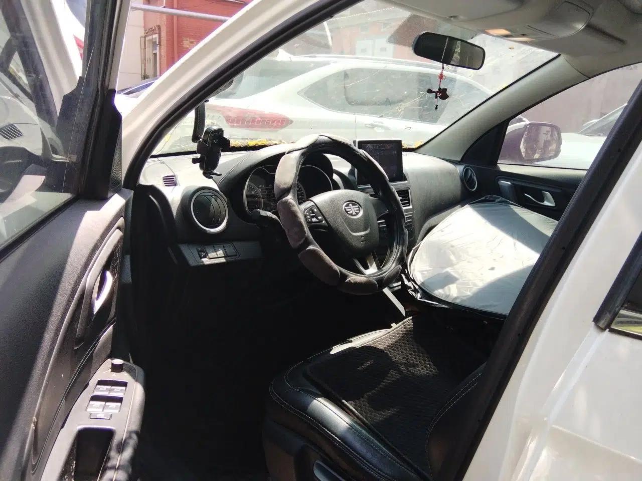 Bestune X40 2017 1.6L Manual Luxury Edition — миниатюра 16