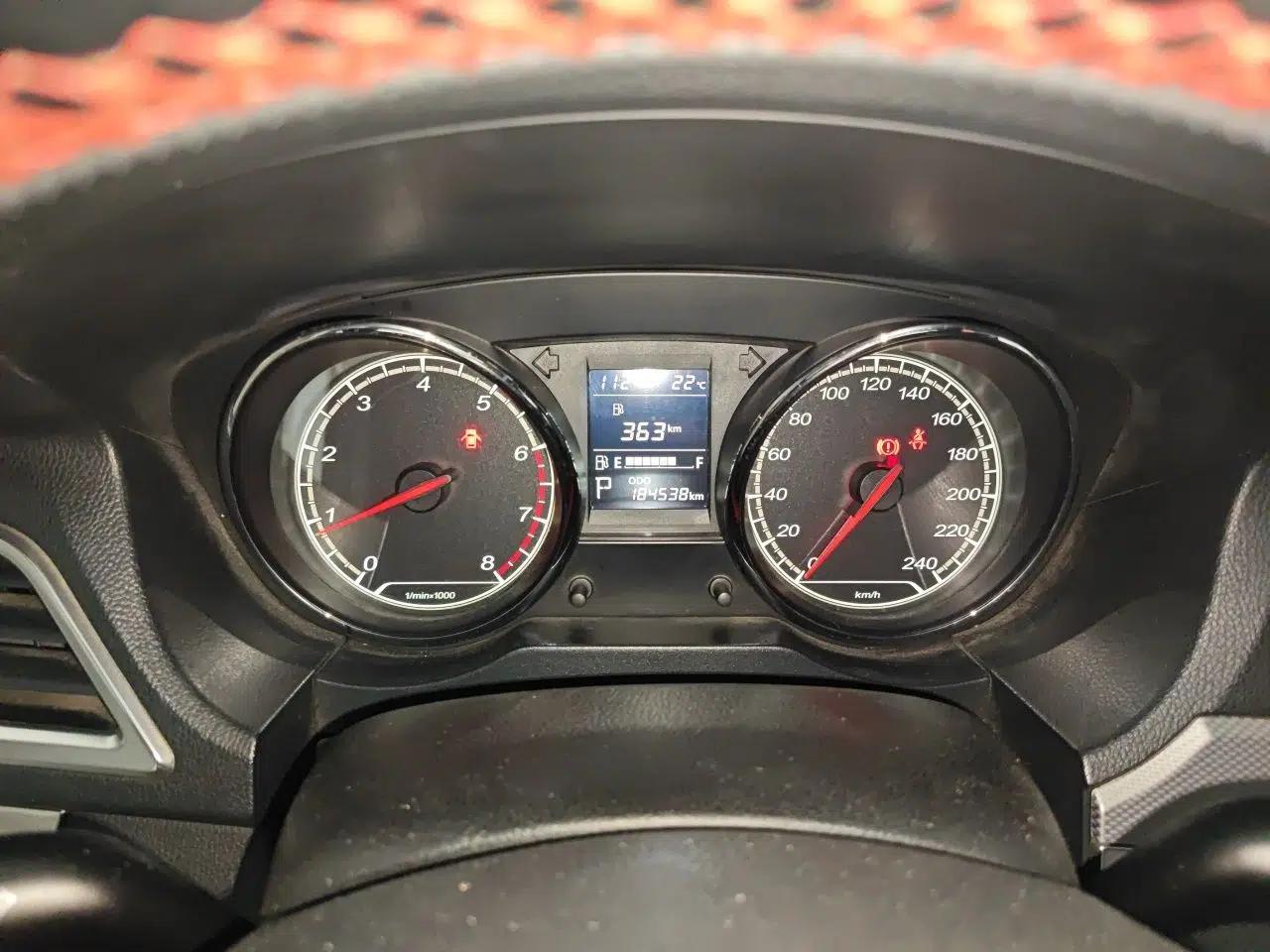 Bestune B30 2016 1.6L Automatic Luxury Model — миниатюра 11