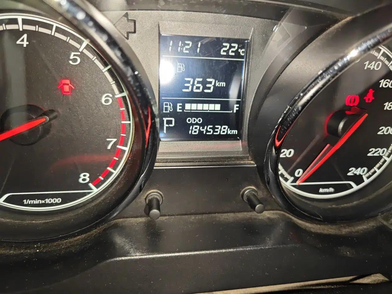 Bestune B30 2016 1.6L Automatic Luxury Model — миниатюра 12