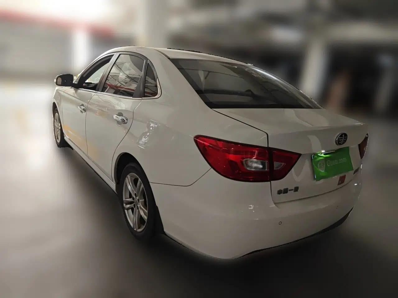 Bestune B30 2016 1.6L Automatic Luxury Model — миниатюра 4