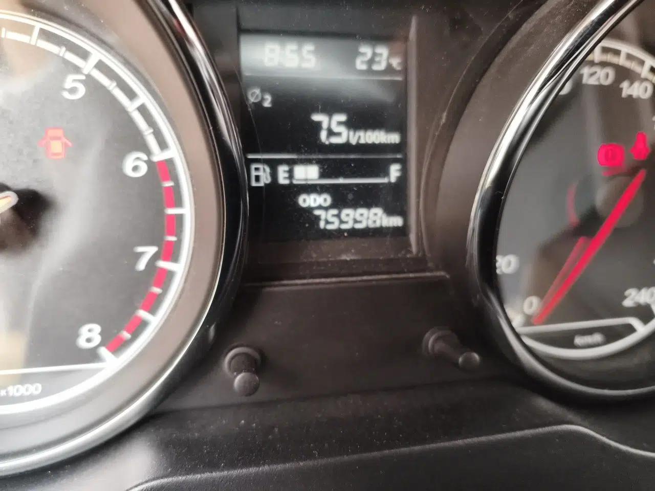 Bestune B30 2017 1.6L manual Comfort trim level — миниатюра 12