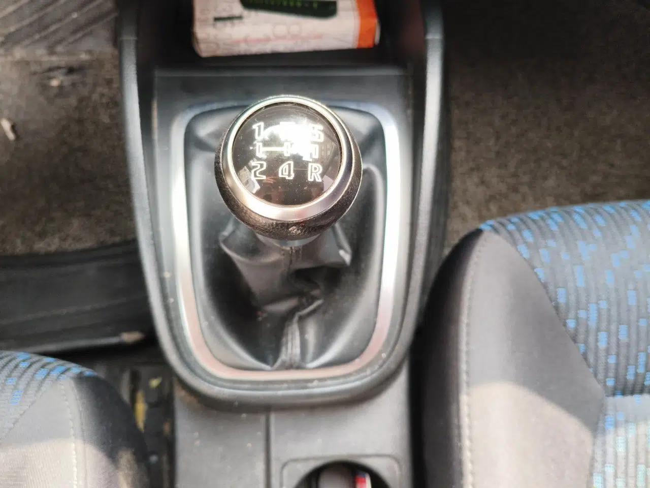 Bestune B30 2017 1.6L manual Comfort trim level — миниатюра 14