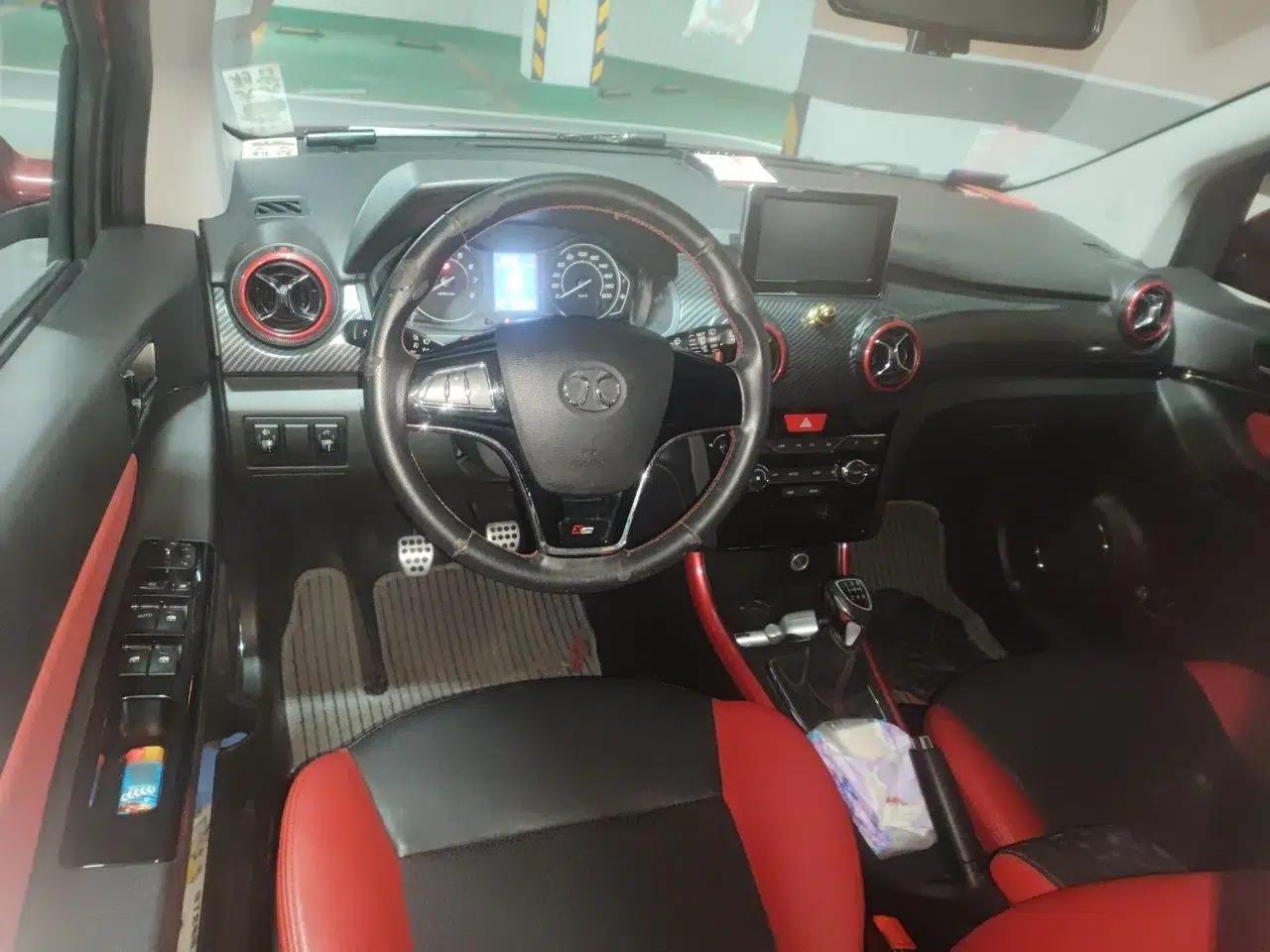 BAIC Senova X25 2015 1.5L Manual Elite Edition — миниатюра 6