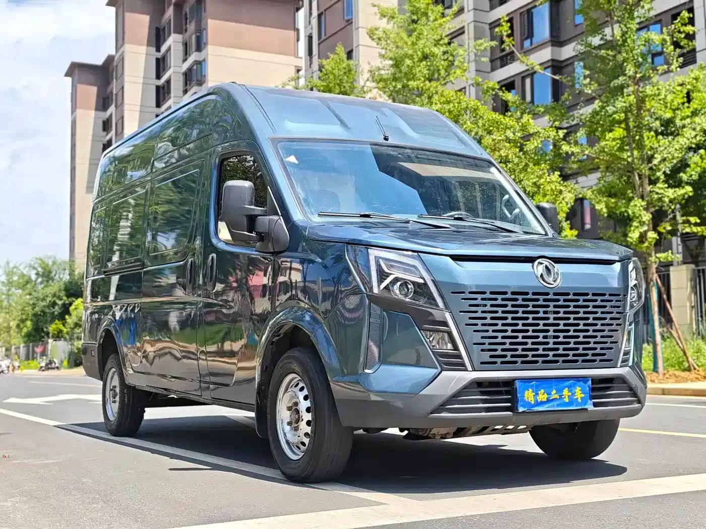Yufeng 2023 V9+ 2.3T Manual Front-Wheel Drive Van Long Wheelbase High Roof 3-Seater — миниатюра 3