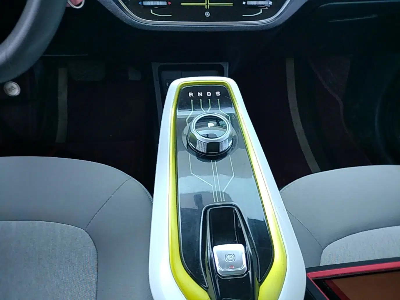 CHANGAN Benni E-Star 2020 Heart Edition Lithium Iron Phosphate (31.95 kWh) — миниатюра 16