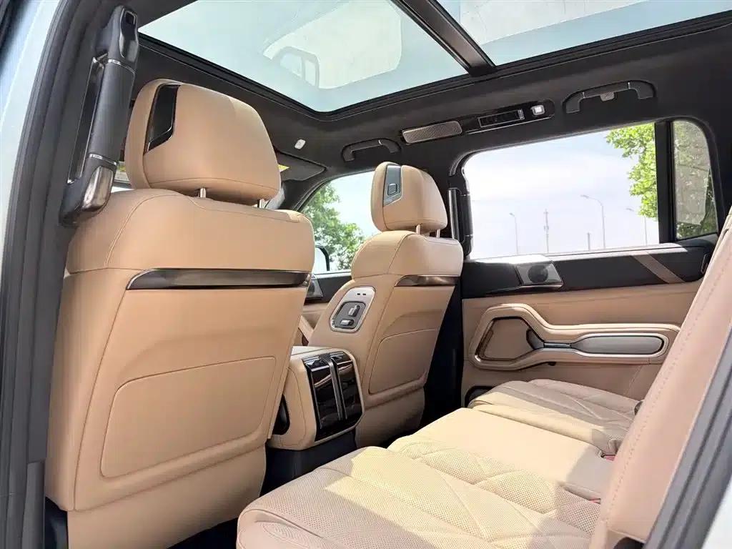 Leopard 8 2025 Smart & Brave Flagship Edition 7-Seater — миниатюра 5