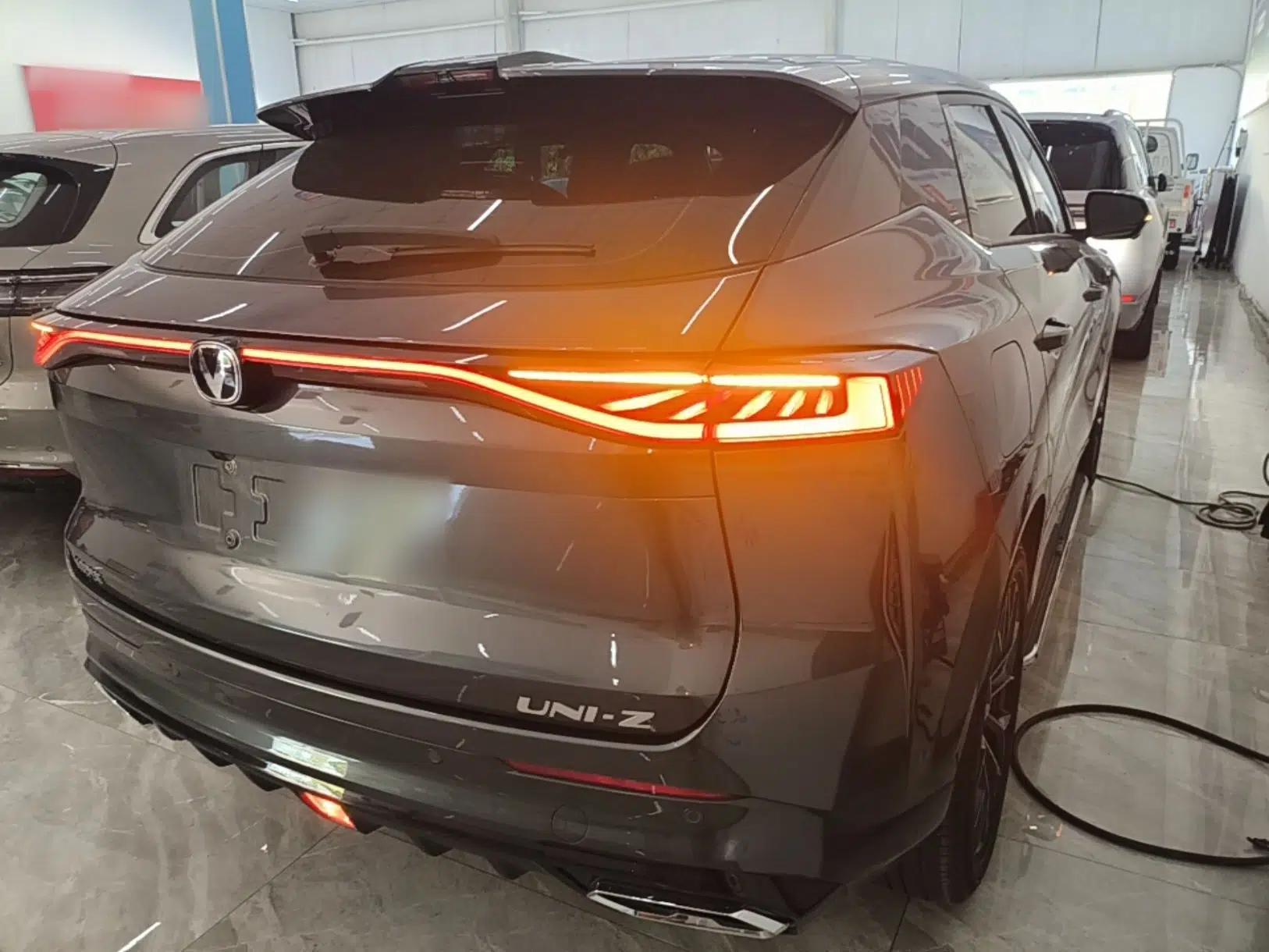 CHANGAN UNI-Z New Energy 2024 Blue Whale Smart Electric iDD 125km Excellence Model — миниатюра 6