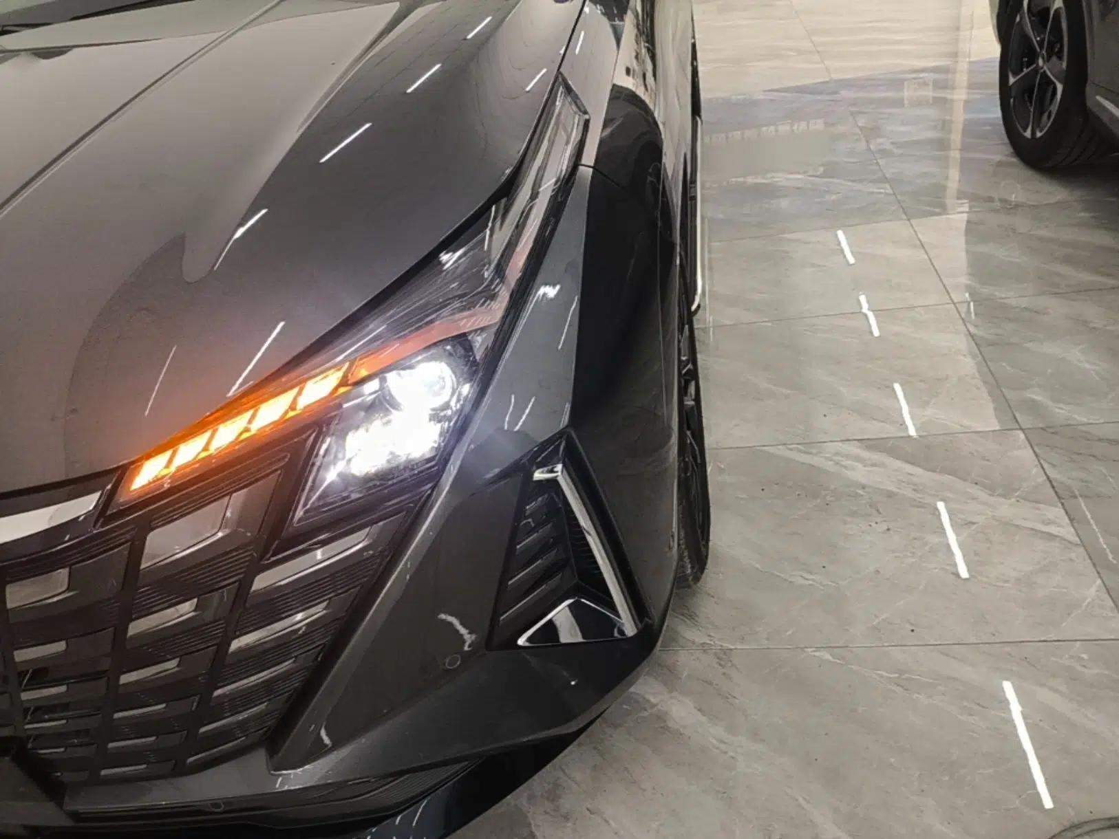 CHANGAN UNI-Z New Energy 2024 Blue Whale Smart Electric iDD 125km Excellence Model — миниатюра 8