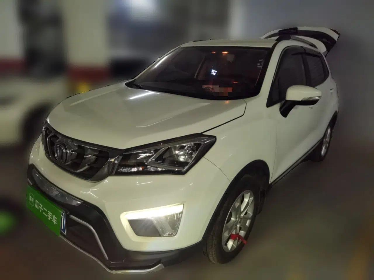 CHANGAN CS15 2016 1.5L Manual Fashion Edition — миниатюра 1