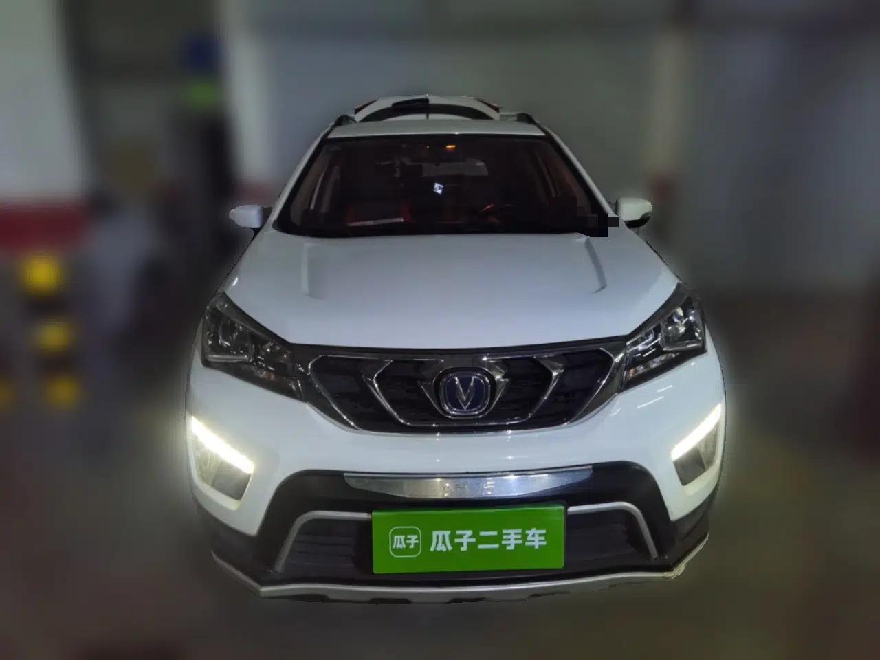 CHANGAN CS15 2016 1.5L Manual Fashion Edition — миниатюра 2