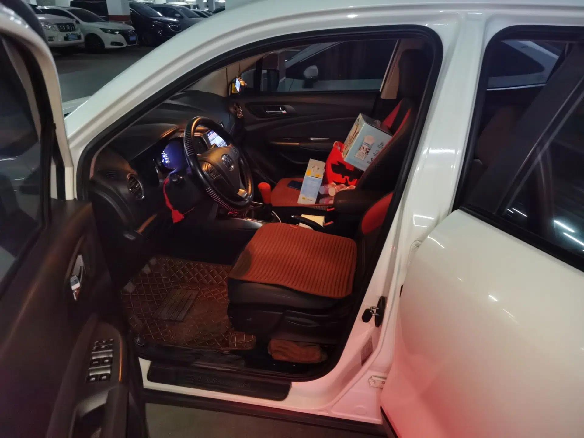 CHANGAN CS15 2016 1.5L Manual Fashion Edition — миниатюра 15