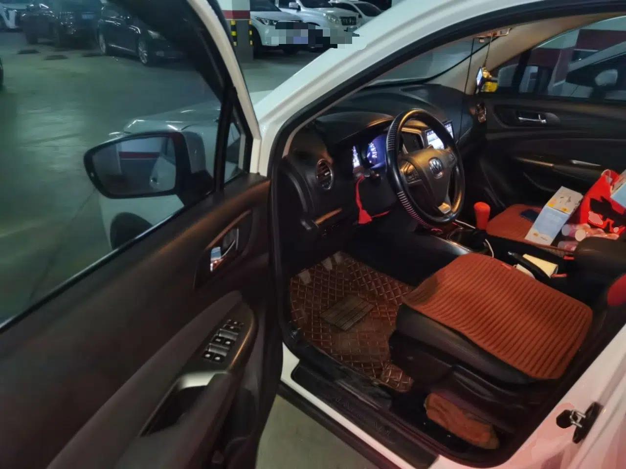 CHANGAN CS15 2016 1.5L Manual Fashion Edition — миниатюра 16